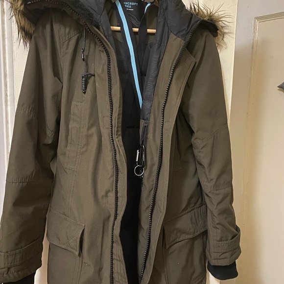 Women’s Goose Down Parka (Like New) - Picture 2 of 4